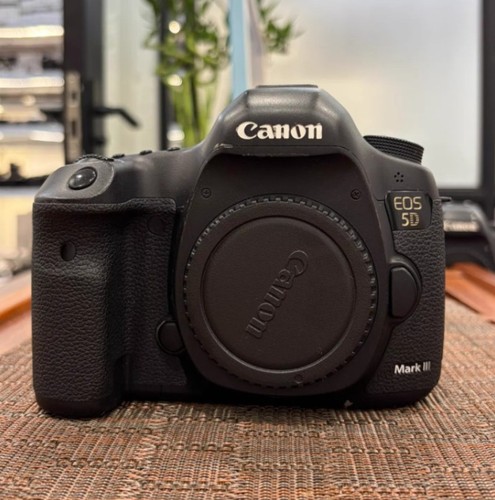 Nuova fotocamera reflex - nuova,