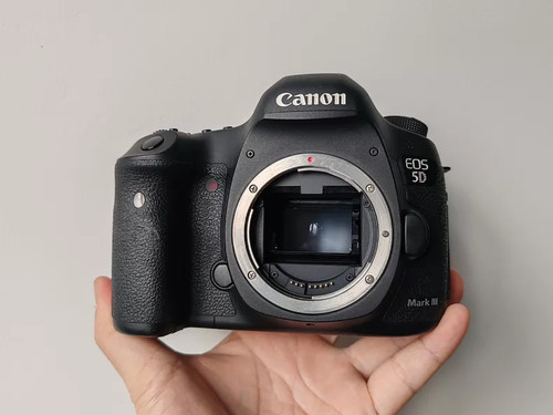 Canon eos mark - canon, iii
