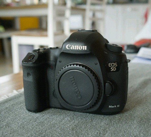 Canon eos mark iii 4 - 5d,